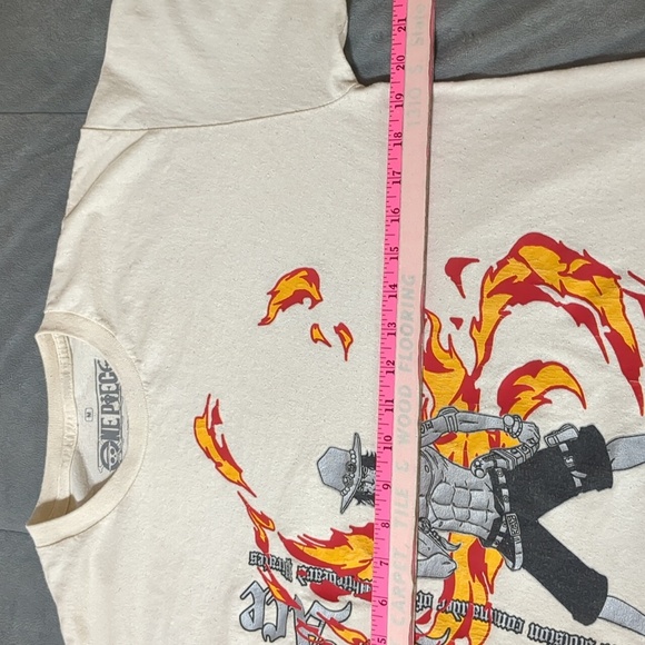 One Piece Portgas D Ace Graphic  Crean T-shirt men's size Medium - Picture 3 of 9